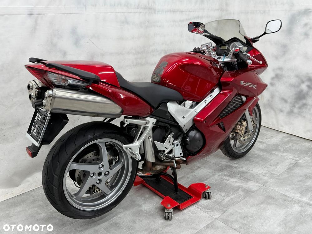Honda VFR - 6
