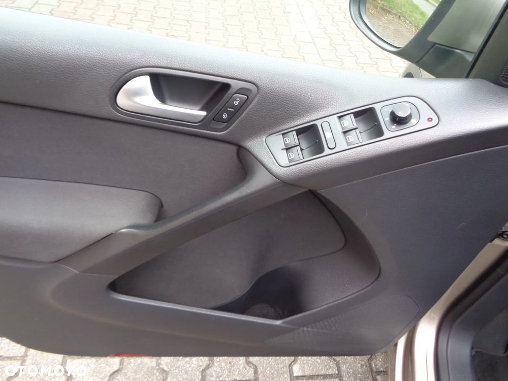 Volkswagen Tiguan 2.0 TDI DPF BlueMotion Technology Cup Sport & Style - 9