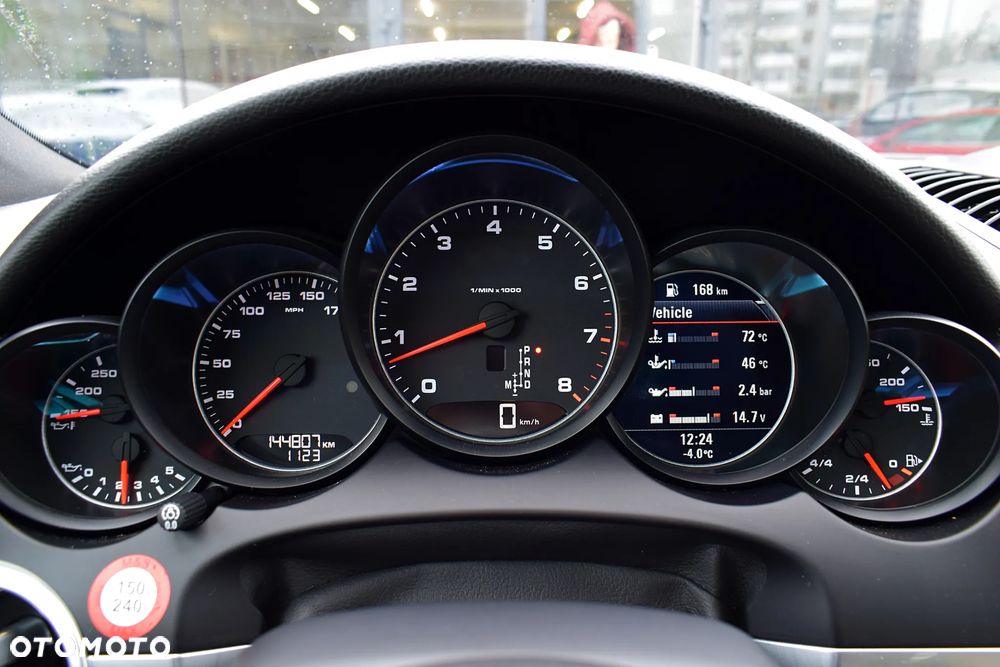 Porsche Cayenne Standard - 13