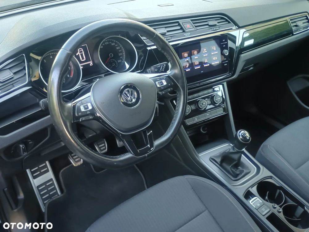 Volkswagen Touran 1.2 TSI (BlueMotion Technology) SOUND - 18