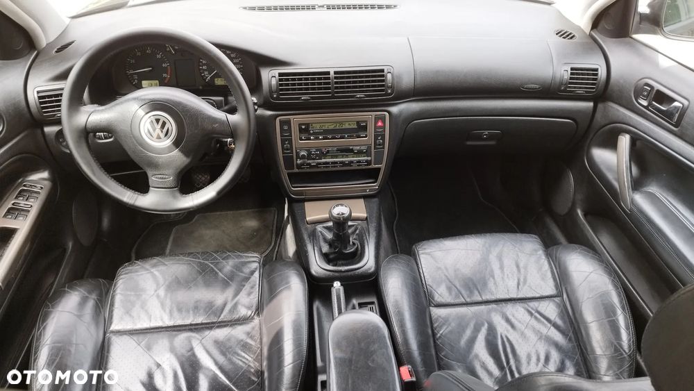 Volkswagen Passat 1.8T Highline - 13