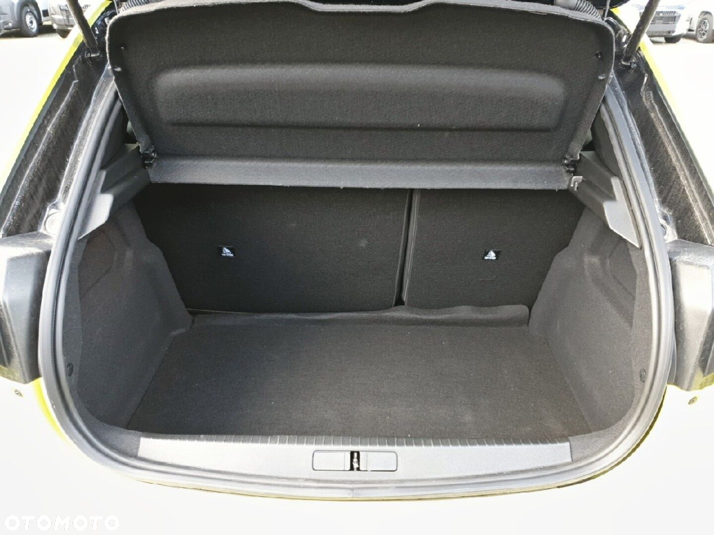 Peugeot 208 - 7