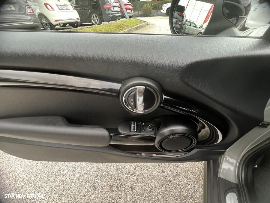 MINI 3 Portas Cooper D - 18