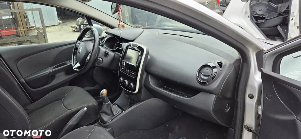 Renault Clio IV kombi TED69 zderzak tył lewy bok - 7