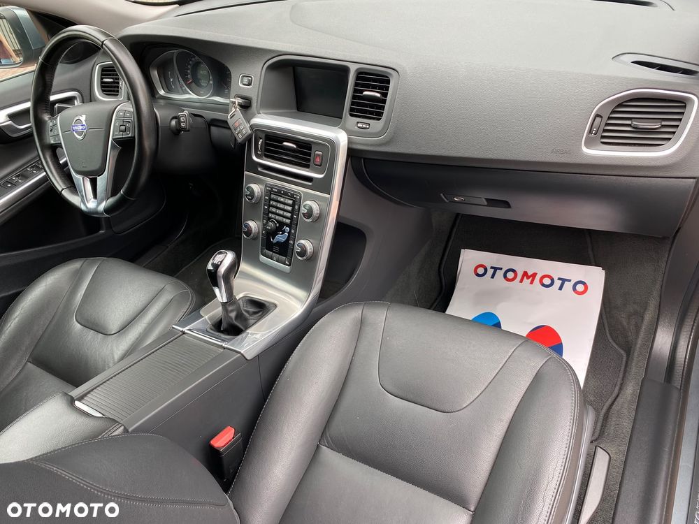 Volvo V60 D3 Drive-E Kinetic - 4