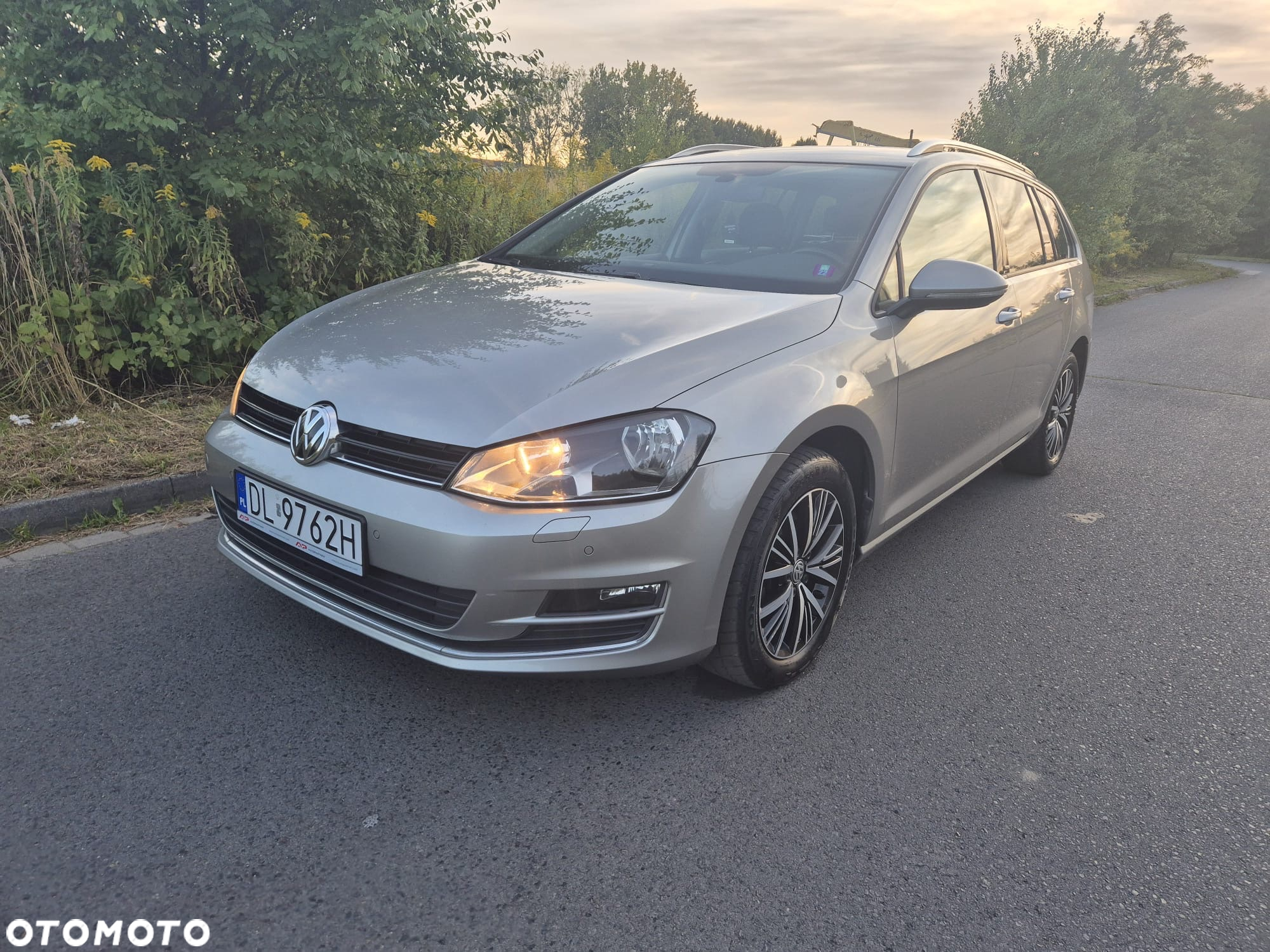 Volkswagen Golf 2.0 TDI BlueMotion Technology Allstar - 13