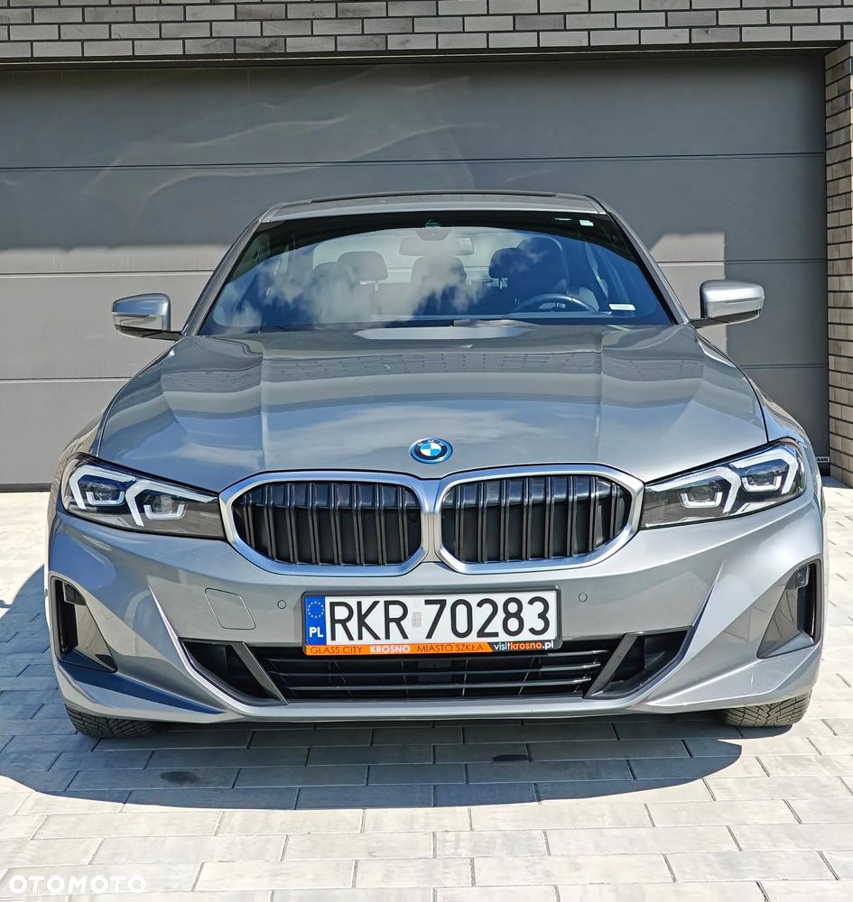 BMW Seria 3 330e M Sport - 12