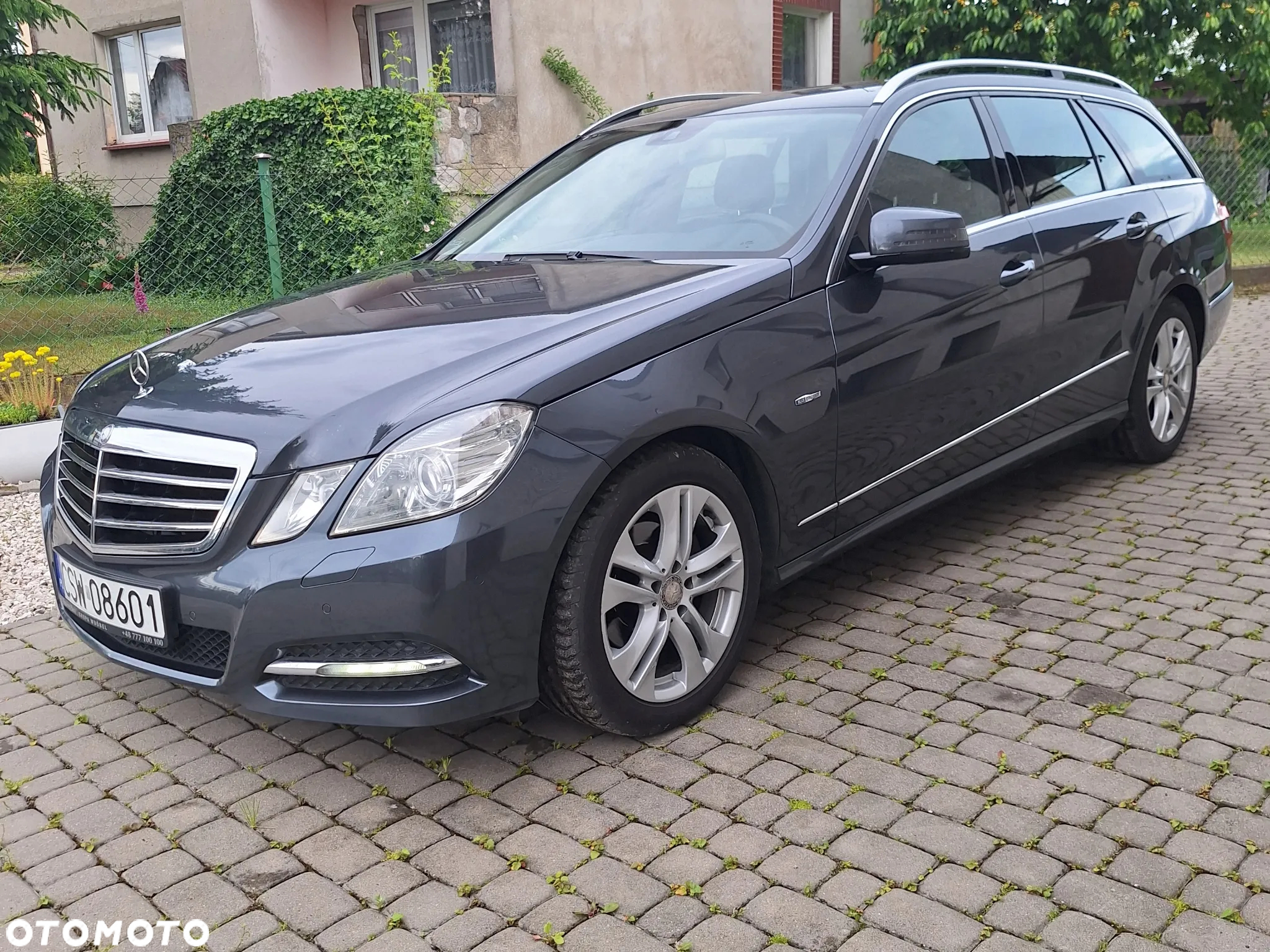 Mercedes-Benz Klasa E 220 CDI BlueEff Avantgarde - 5