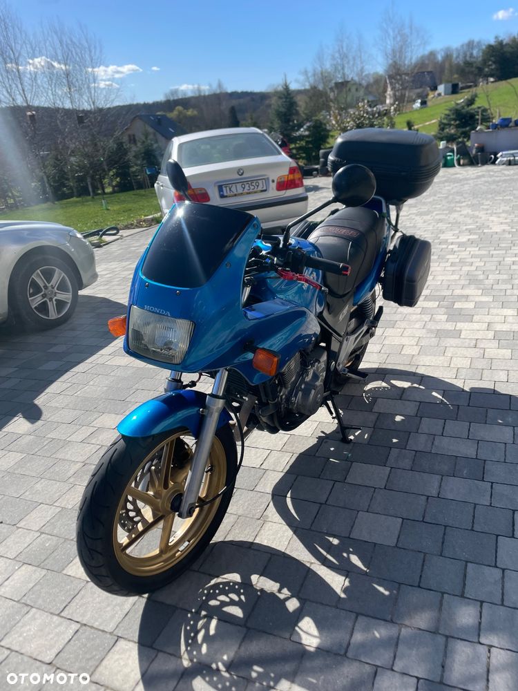 Honda CB - 11