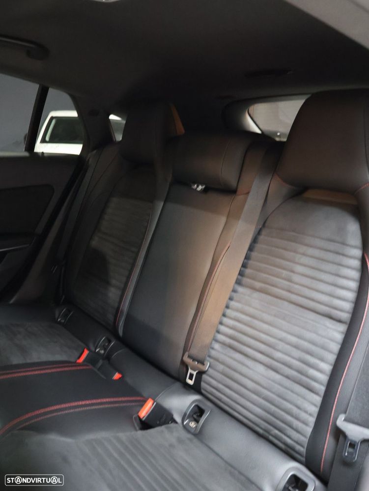 Mercedes-Benz CLA 180 d Shooting Brake AMG Line - 8