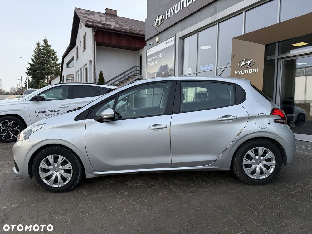 Peugeot 208 2017 photo 2