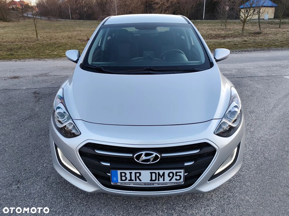 Hyundai i30 blue 1.4 YES Silver - 23