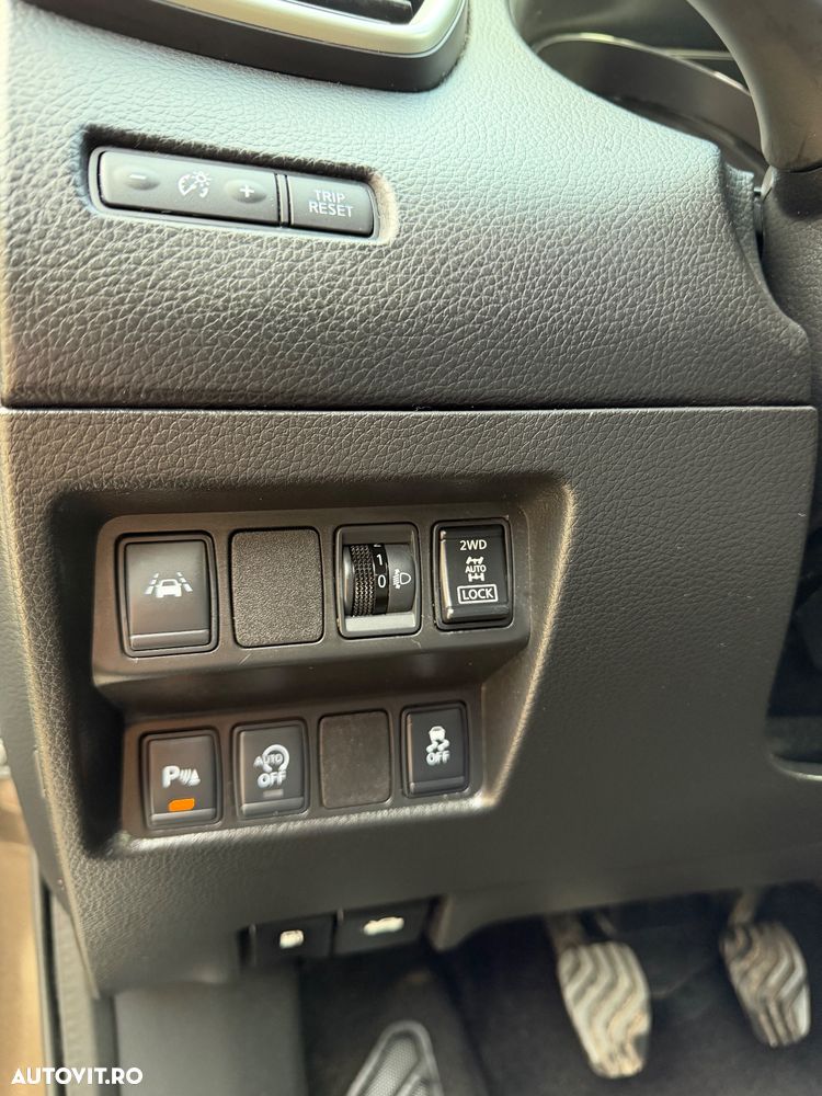 Nissan Qashqai 1.6L dCi Start/Stop 4X4-i N-Connecta - 14