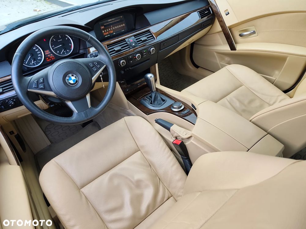 BMW Seria 5 - 36