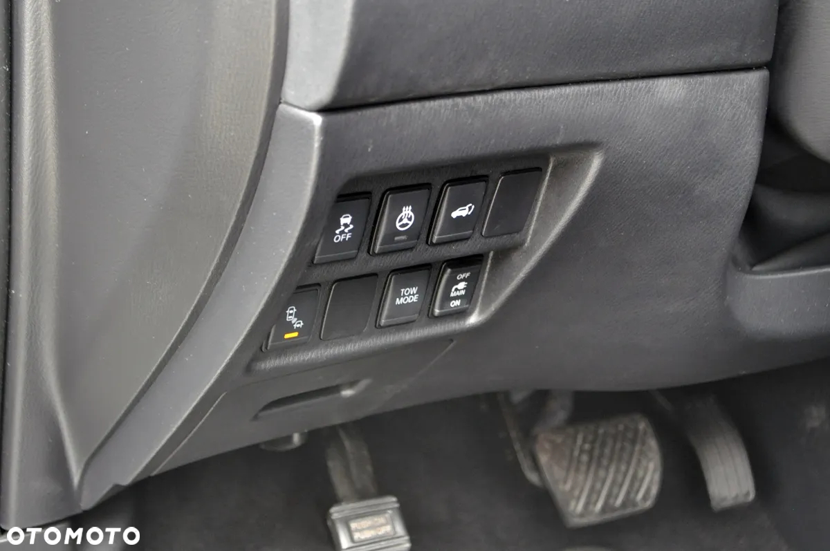 Nissan Pathfinder - 17