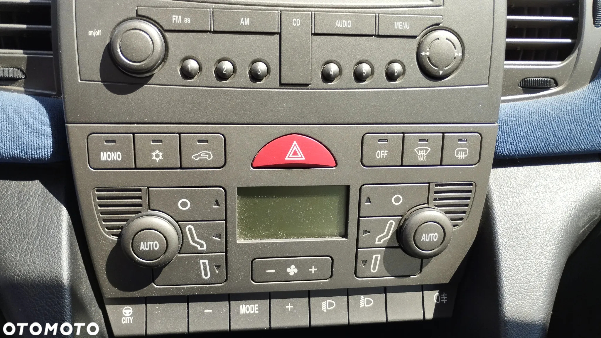 Lancia Ypsilon 1.2 8V Argento (5 os.) - 13