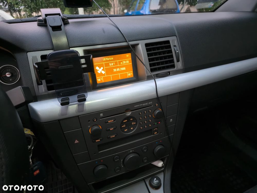 Opel Vectra 1.9 CDTI DPF Sport/GTS - 4