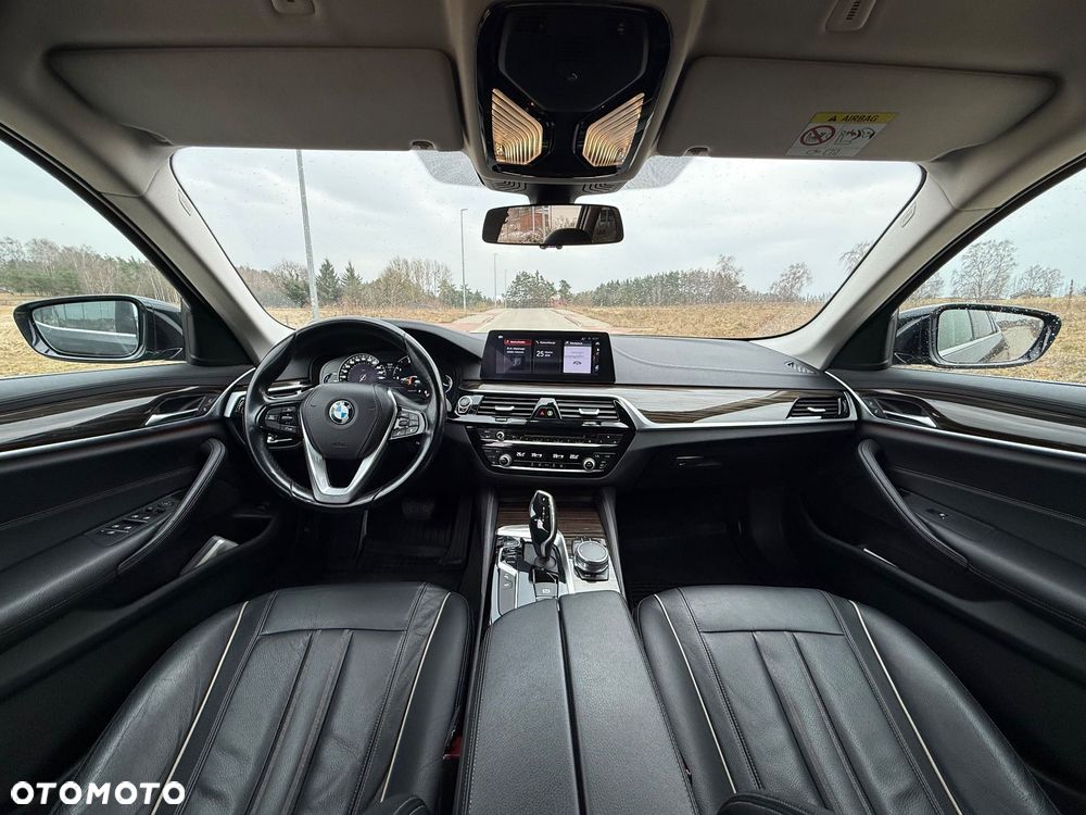 BMW Seria 5 520d Luxury Line - 9