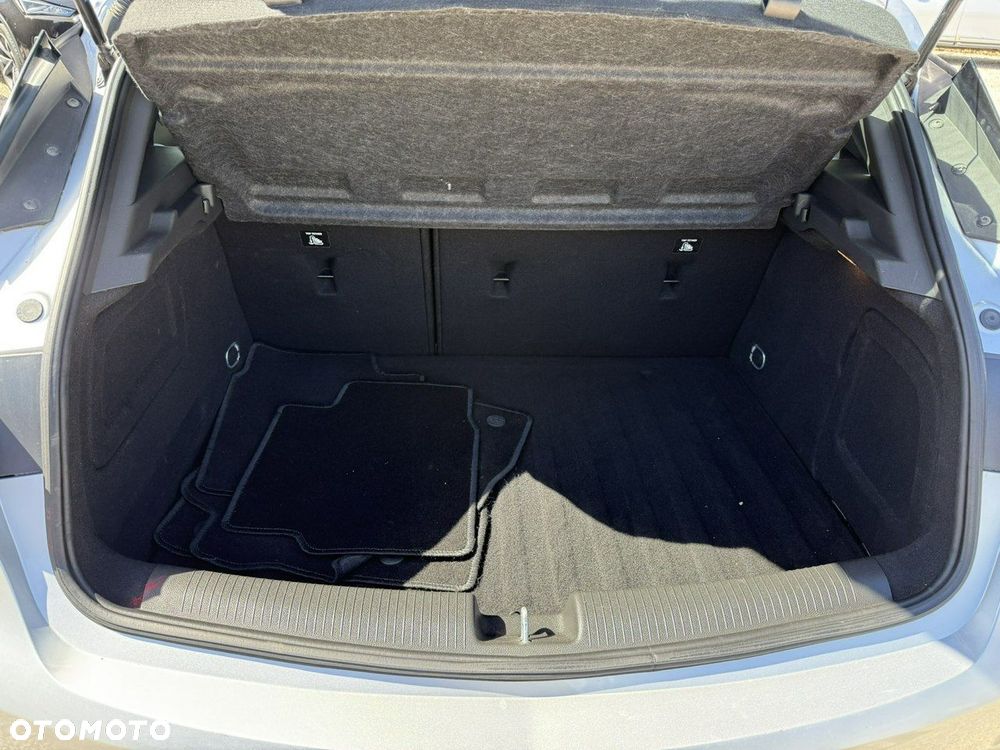 Opel Astra 1.4 T Enjoy S&S - 24