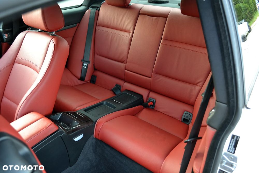 BMW Seria 3 320d M Sport Edition - 10