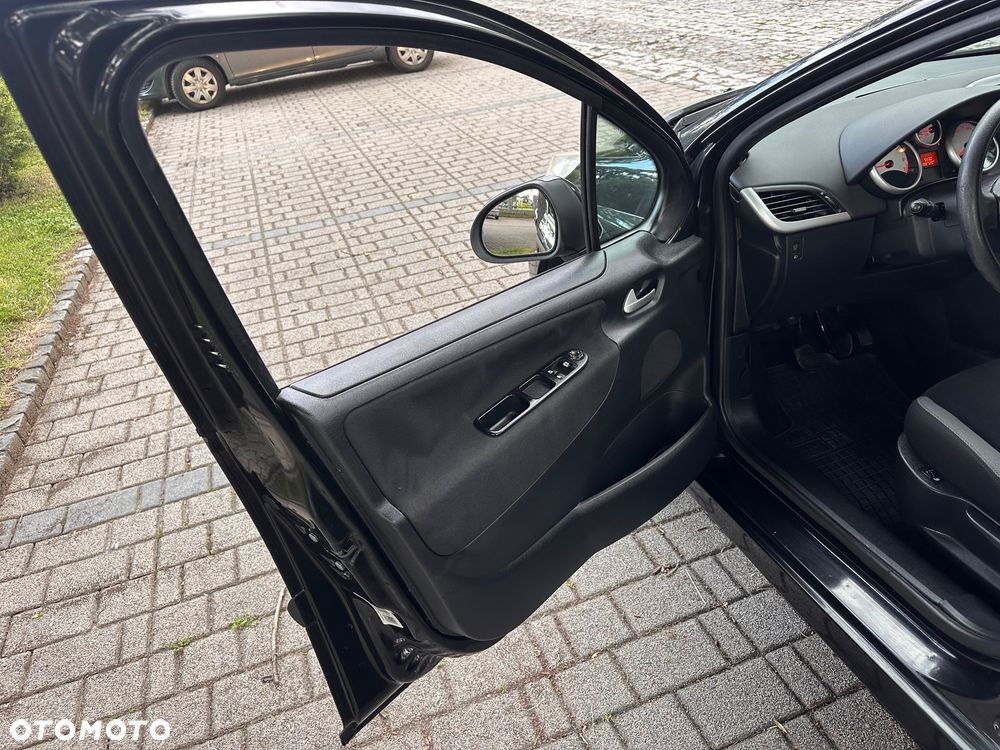 Peugeot 207 95 VTi Family - 16