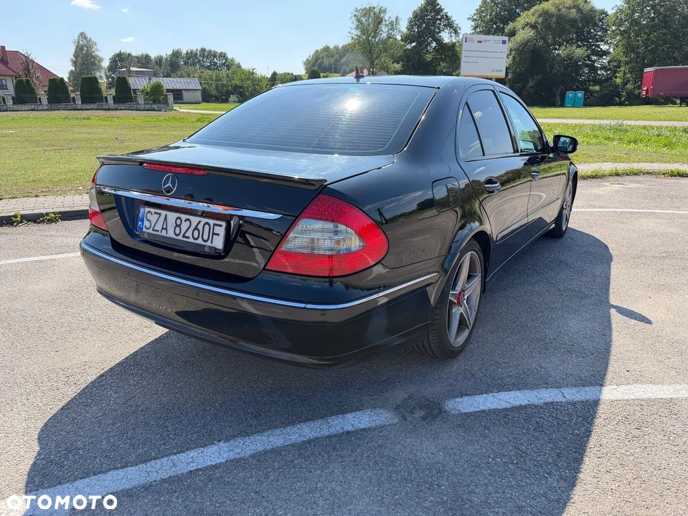 Mercedes-Benz Klasa E 200 NGT BlueEff - 5