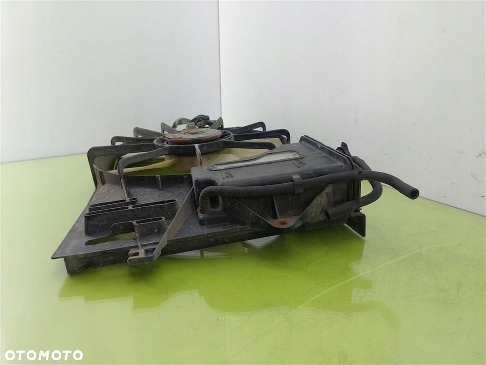 Wentylator chłodnicy wody Toyota Corolla Verso I 2001-2004 1,6 VVTI - 6