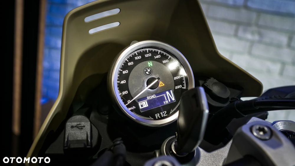 BMW R - 9