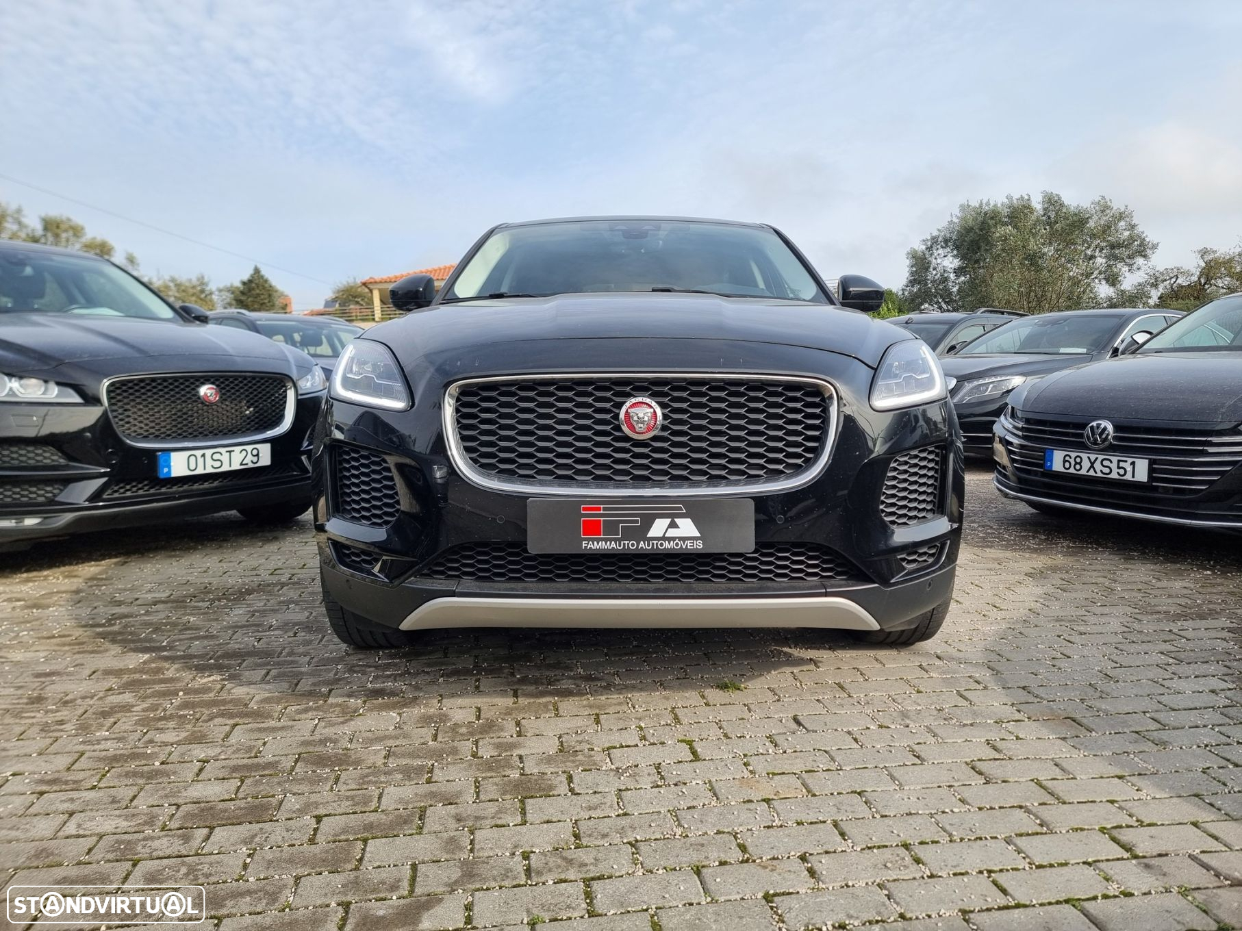 Jaguar E-Pace 2.0 i4D S - 3