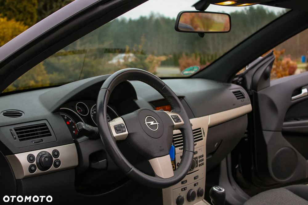 Opel Astra 1.6 Endless Summer - 27