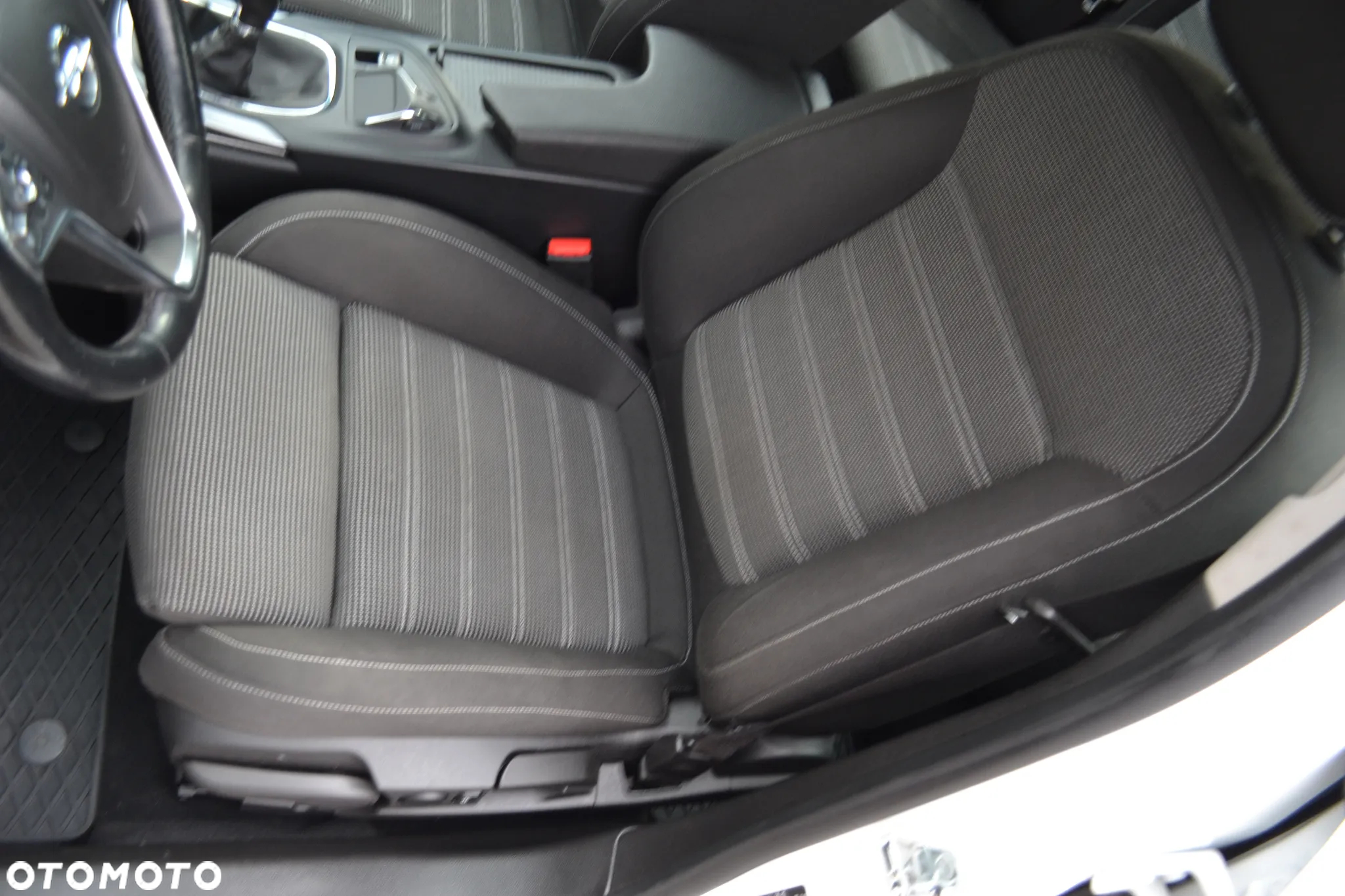 Opel Insignia - 16