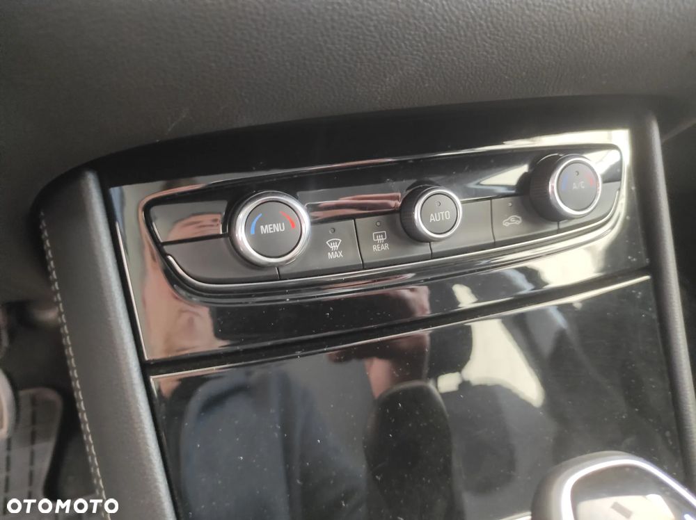 Opel Grandland X 1.2 T Enjoy S&S - 15