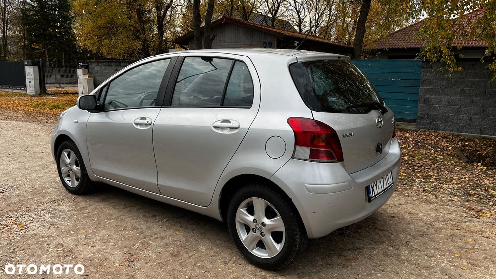 Toyota Yaris 1.0 Terra A/C - 4