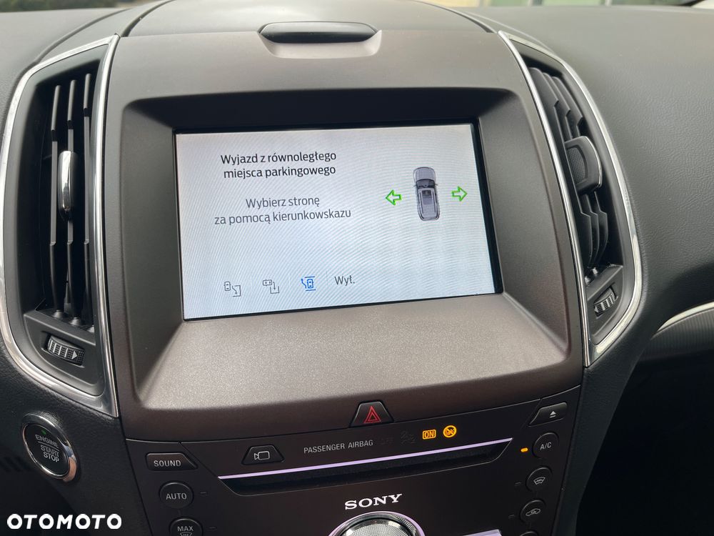 Ford S-Max - 36