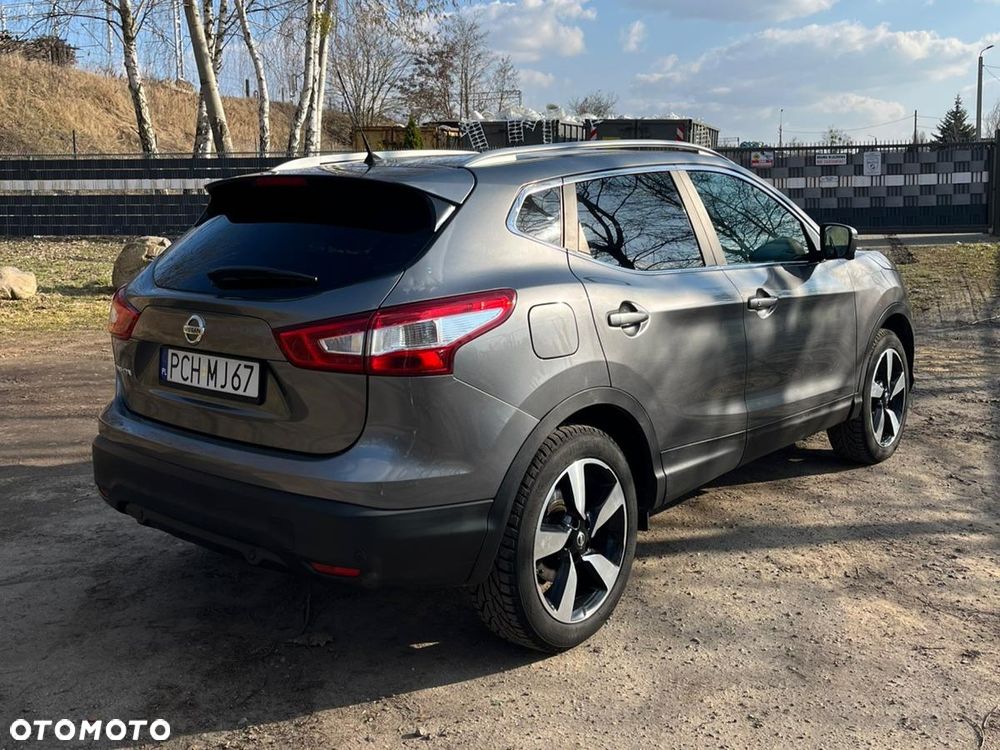 Nissan Qashqai 1.6 DCi N-Connecta - 4