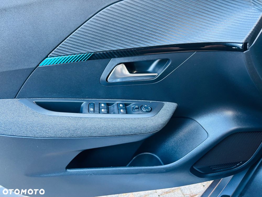 Peugeot 208 PureTech 100 EAT8 Allure - 20