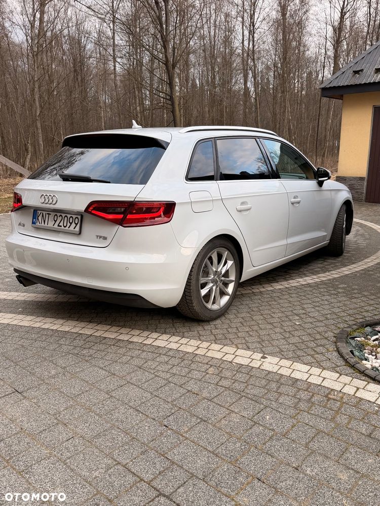 Audi A3 Sportback 1.4 TFSI Ambiente - 2