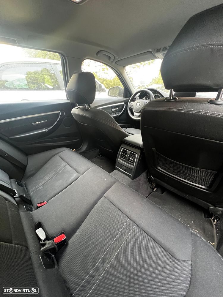 BMW 318 d Line Sport Shadow Auto - 24