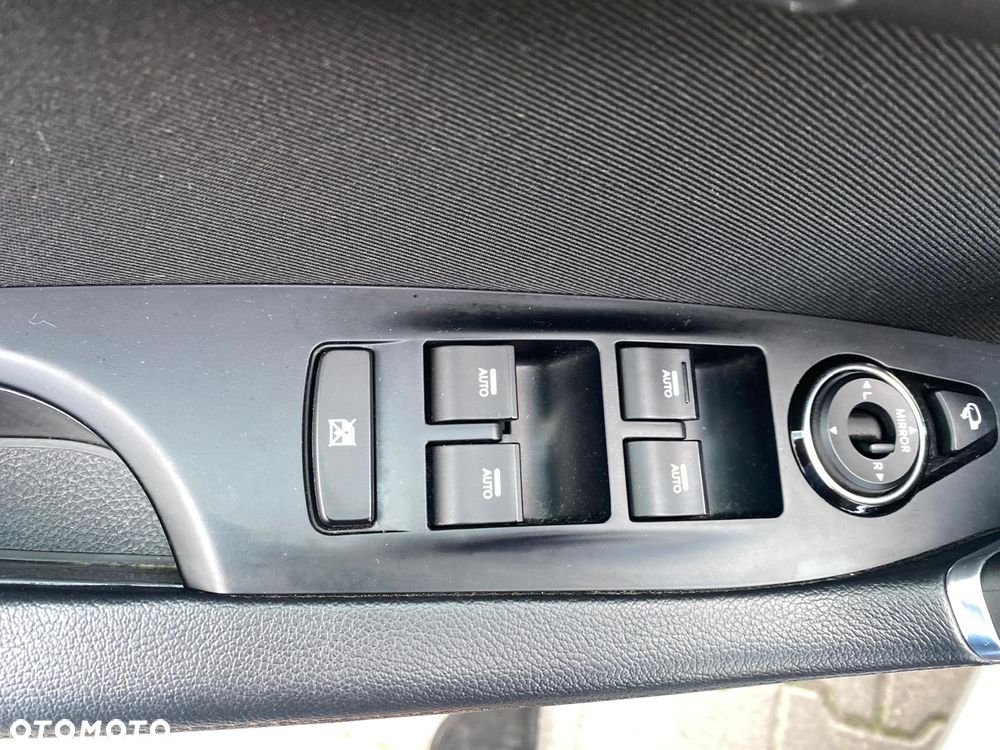 Hyundai i40 Kombi blue 1.7 CRDi DCT Premium - 25