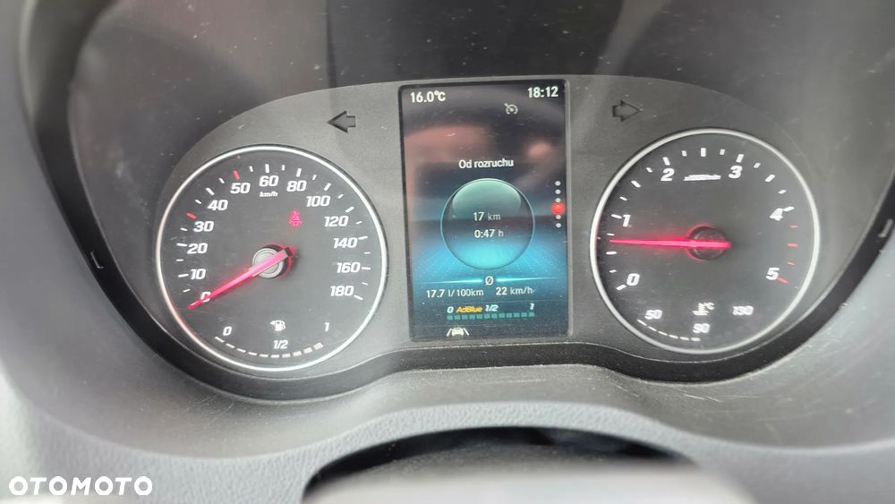 Mercedes-Benz Sprinter - 15
