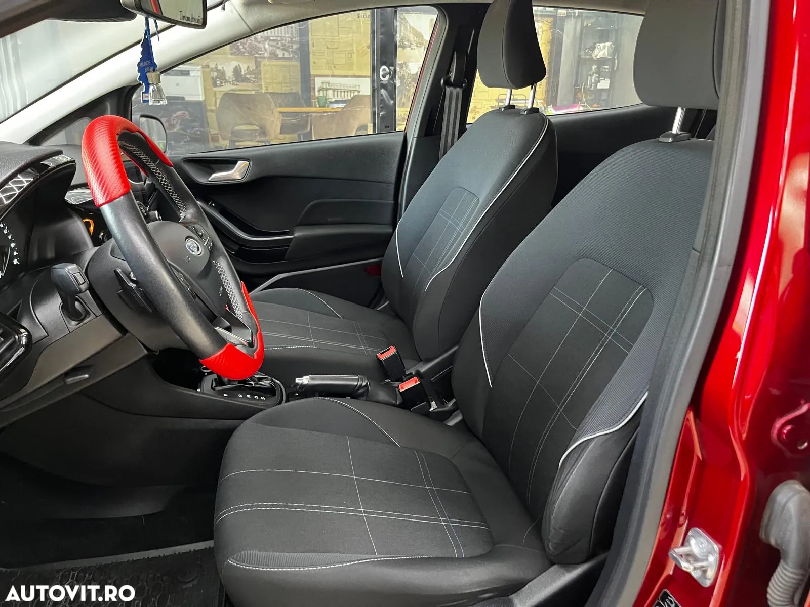 Ford Fiesta 1.0 EcoBoost Powershift Trend - 23