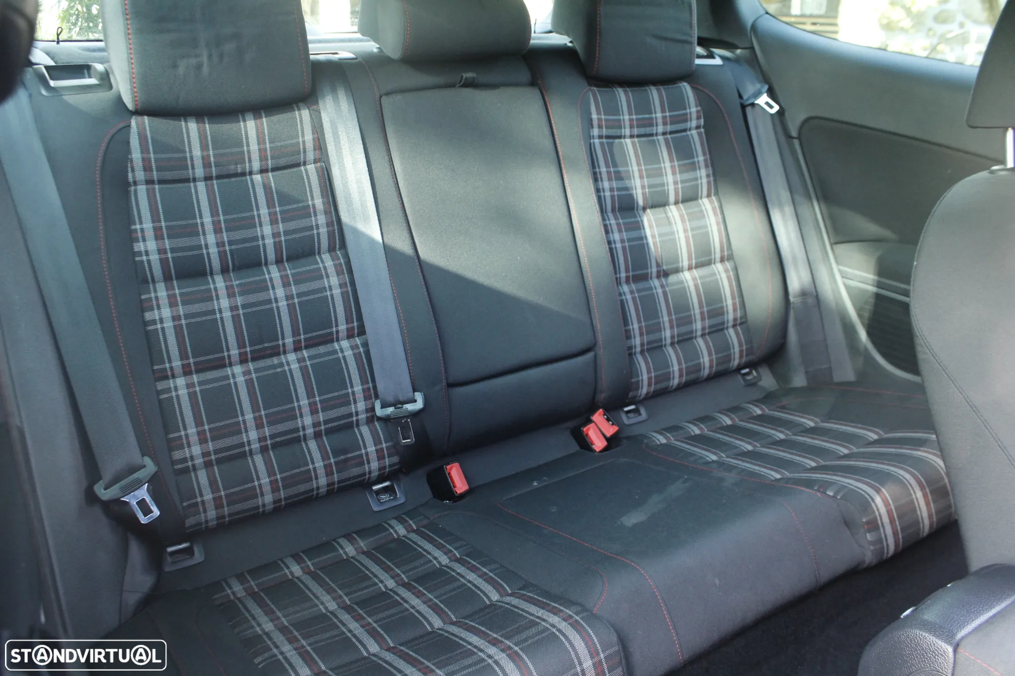 VW Golf 2.0 GTI DSG - 49