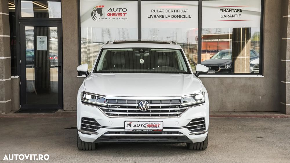 Volkswagen Touareg 3.0 V6 e-Hybrid 4Motion Aut. Elegance - 3