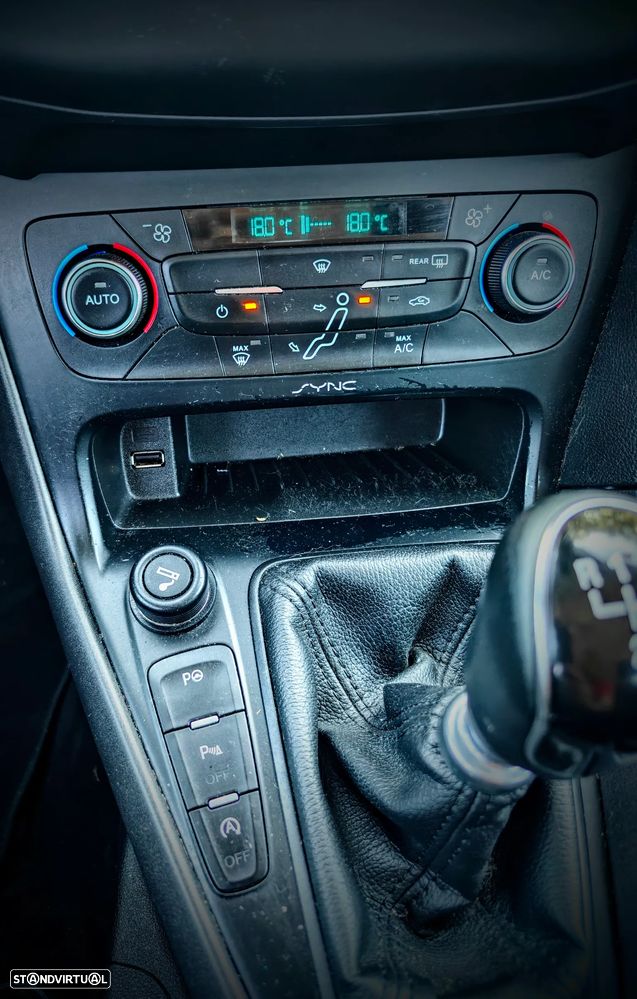 Ford Focus 1.0 SCTi Titanium Best - 13