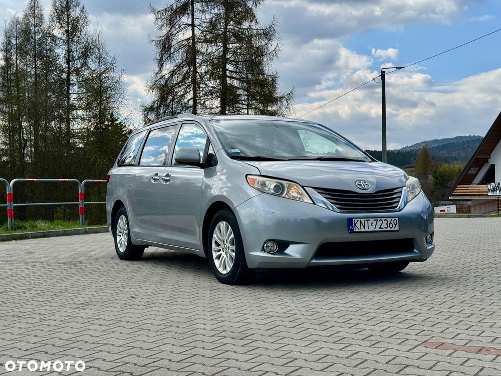 Toyota Sienna 3.5 V6 - 2