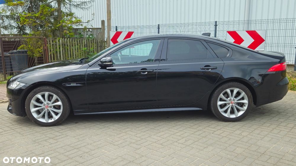 Jaguar XF 2.0 i4D R-Sport - 12