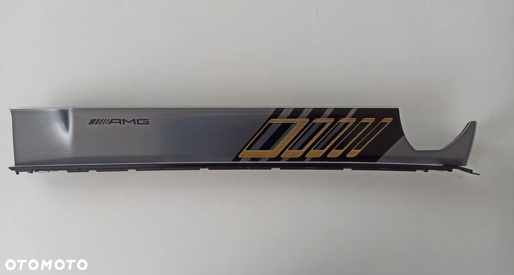 Listwa centralnej konsoli, komplet dekorów Mercedes AMG Edition klas A177 i CLA118 - 1