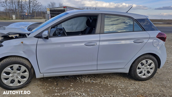 Dezmembram Hyundai I20 an 2019 motor 1.2 benzina cod G4LA-6 cutie manuala cod 5TE9