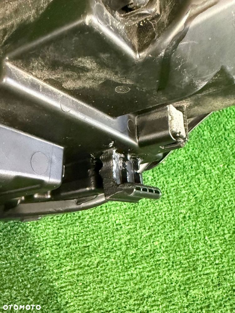 REFLEKTOR PRAWY KIA SORENTO III LIFT FULL LED nr:441 - 4