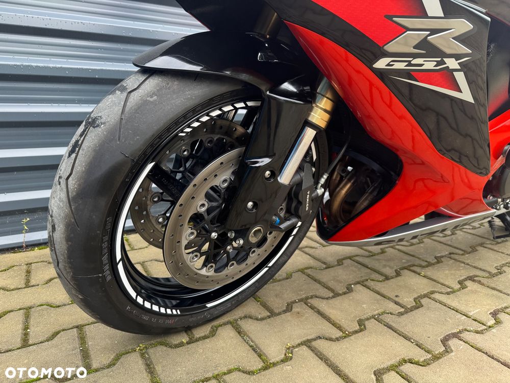 Suzuki GSX-R - 17